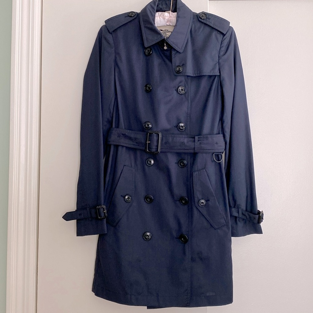 Burberry Navy unlined lightweight  belted rain coat